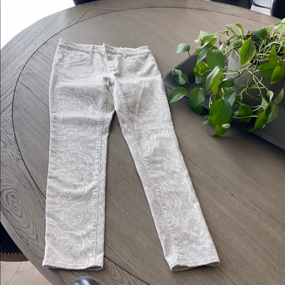 Chicos Platinum Jegging